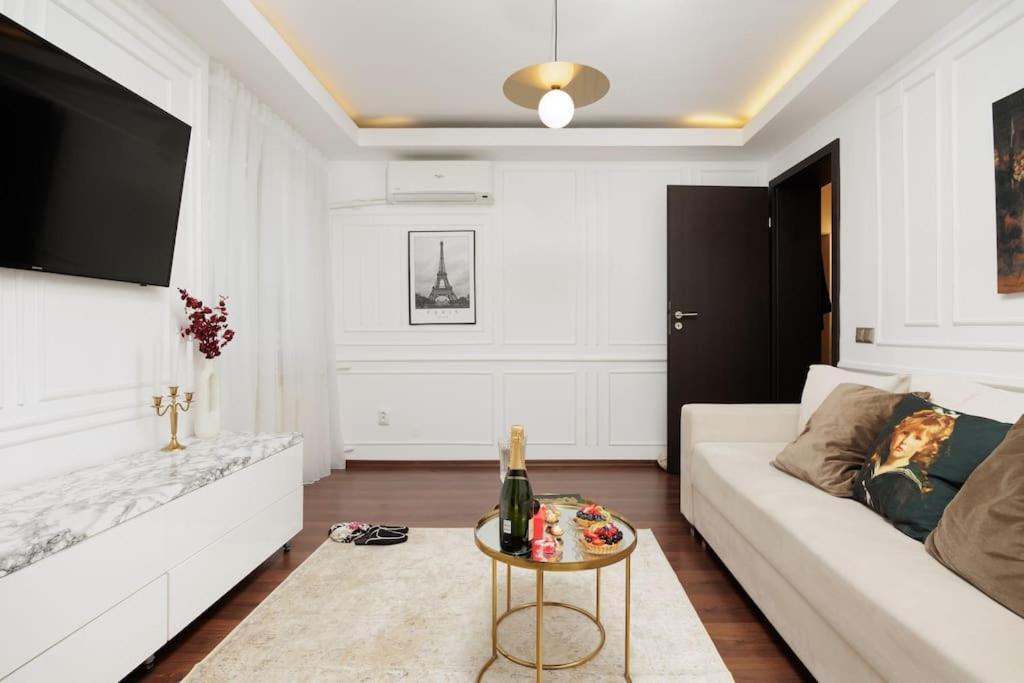 Апартаменти Little Paris Boutique Бухарест Екстер'єр фото